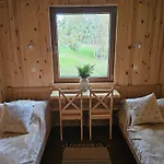 A Single-Story Holiday Home Right By The Lake Casa de Férias Grabczyn