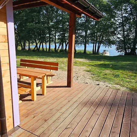 Casa de Férias A Single-Story Holiday Home Right By The Lake