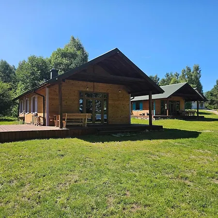 A Single-Story Holiday Home Right By The Lake Grabczyn